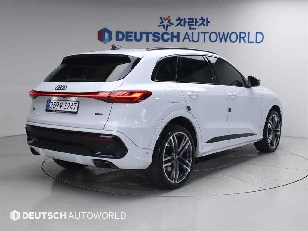 아우디 Q5 Q5 (80A) 45 TFSI 콰트로 S-라인 블랙 에디션 이미지 2