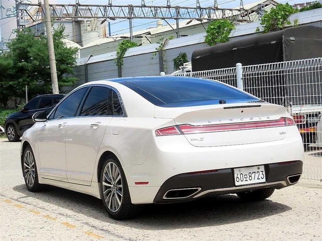 링컨 MKZ 뉴 MKZ 하이브리드 이미지 3
