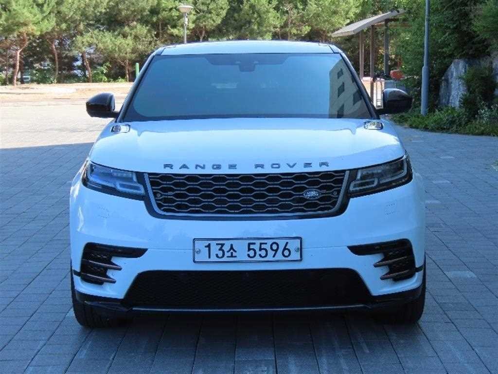 랜드로버 레인지로버 벨라 3.0 D300 R-다이나믹 HSE 이미지 1