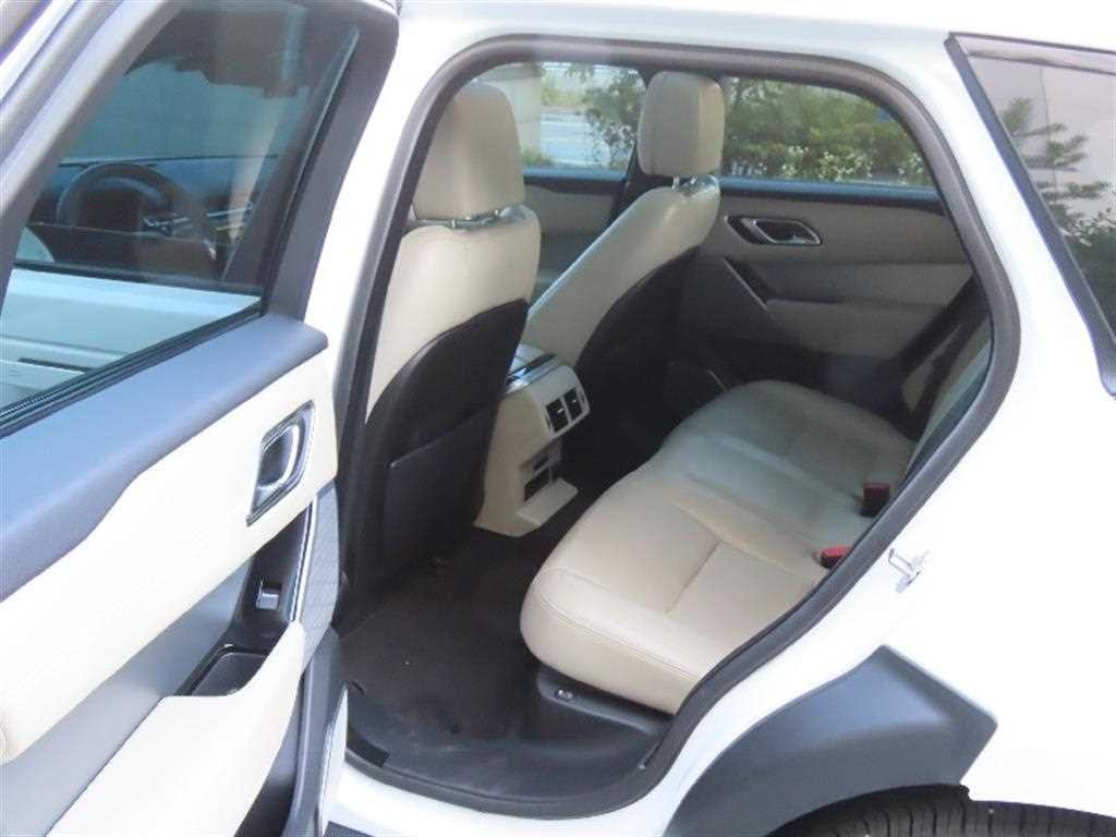 랜드로버 레인지로버 벨라 3.0 D300 R-다이나믹 HSE 이미지 14