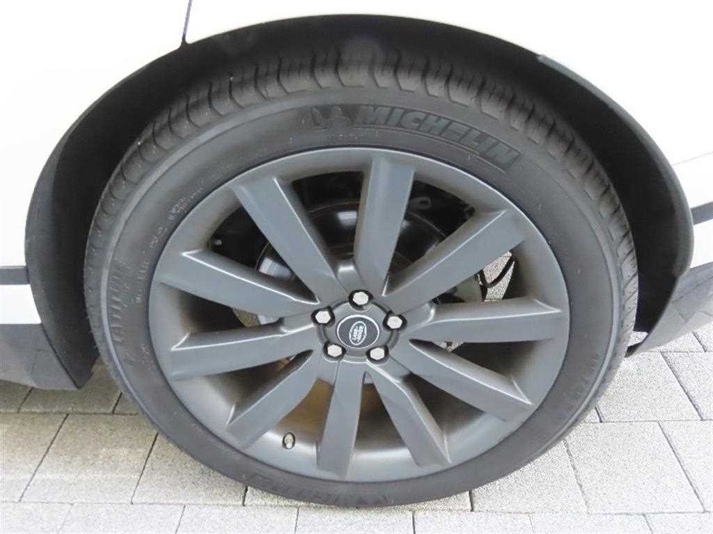 랜드로버 레인지로버 벨라 3.0 D300 R-다이나믹 HSE 이미지 17