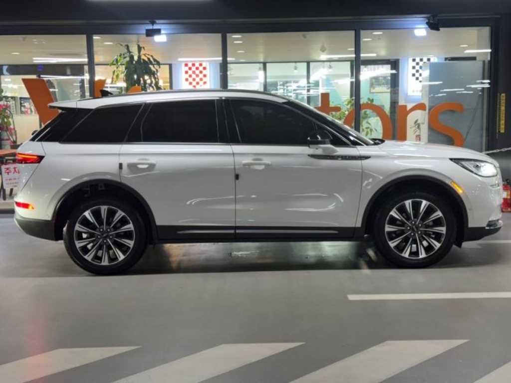 링컨 코세어 2.0 리저브 AWD 이미지 4