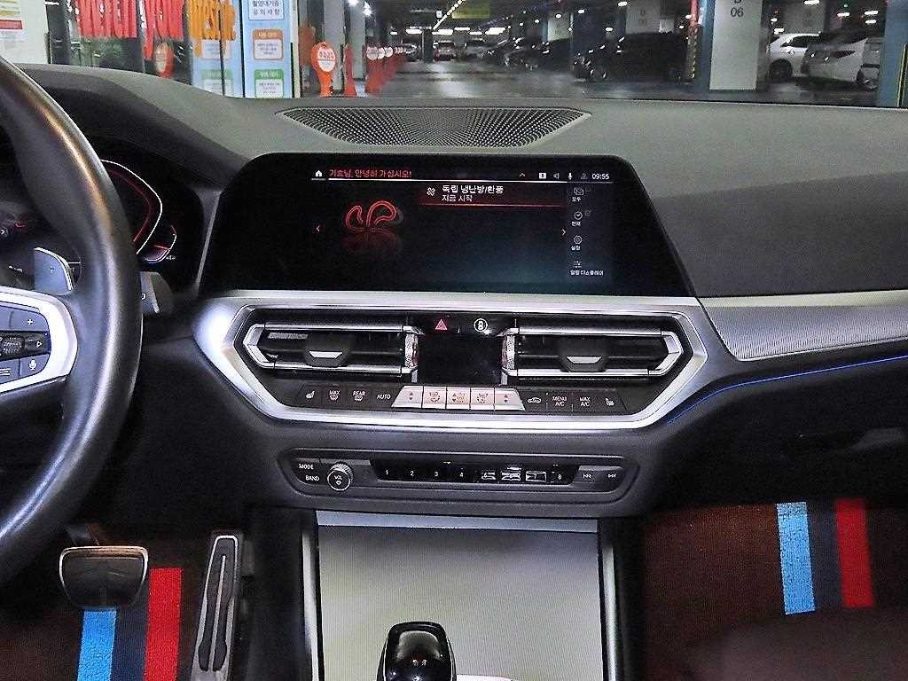 BMW 3시리즈 3시리즈 (G20) 320i 투어링 M 스포츠 이미지 11