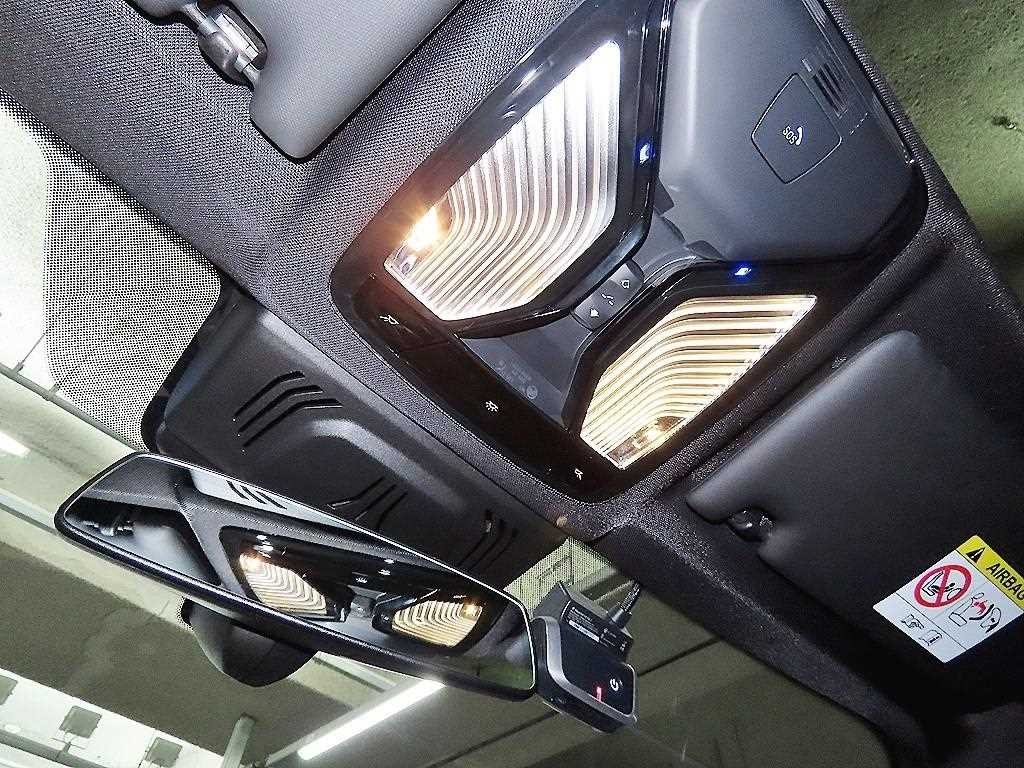 BMW 3시리즈 3시리즈 (G20) 320i 투어링 M 스포츠 이미지 14