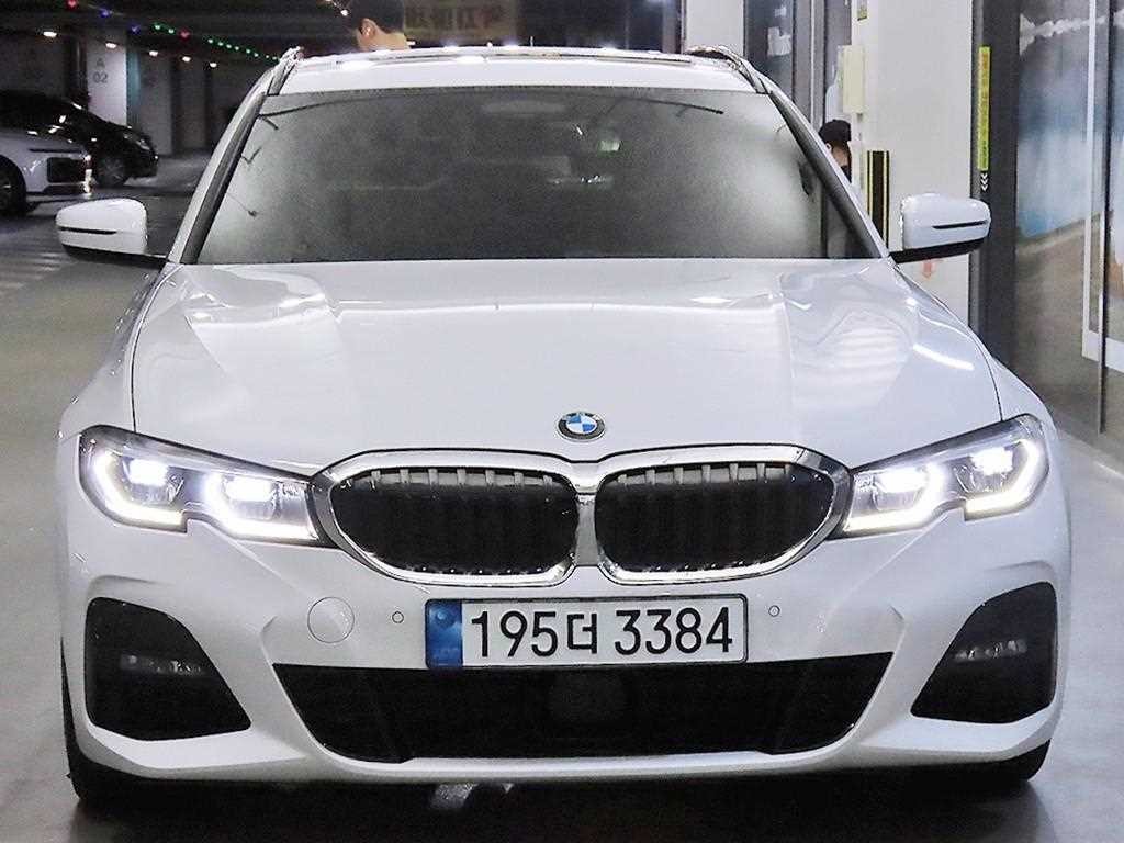 BMW 3시리즈 3시리즈 (G20) 320i 투어링 M 스포츠 이미지 2