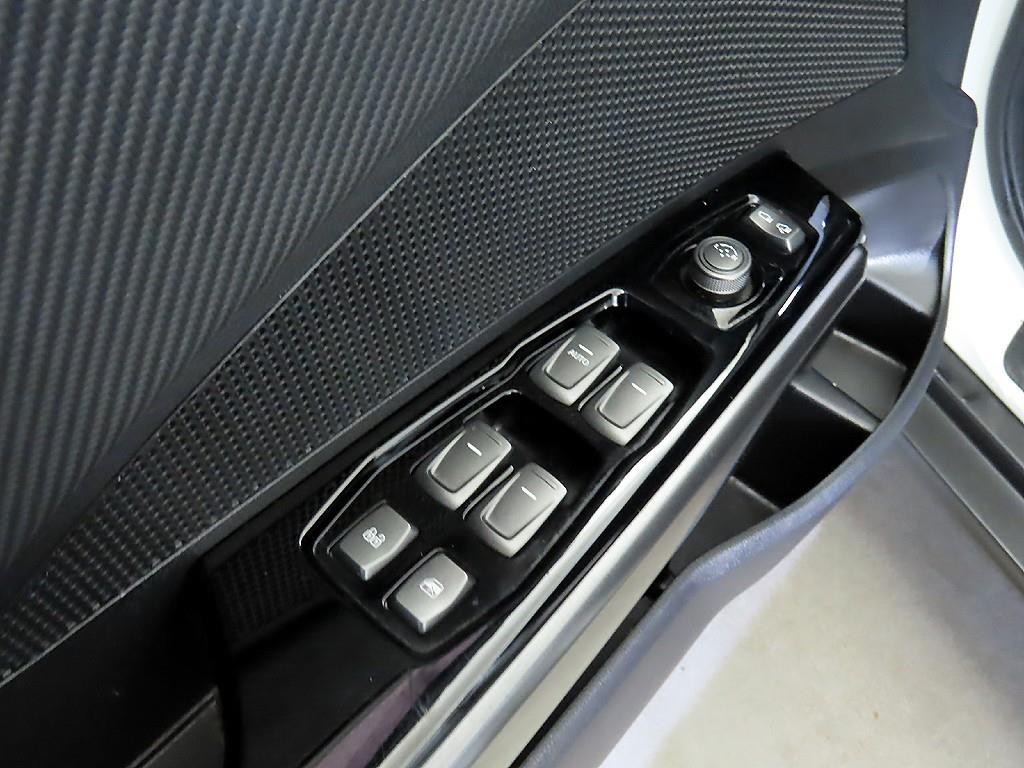 KG모빌리티(쌍용) 티볼리 베리 뉴 티볼리 2WD 가솔린 1.5 V3 이미지 17