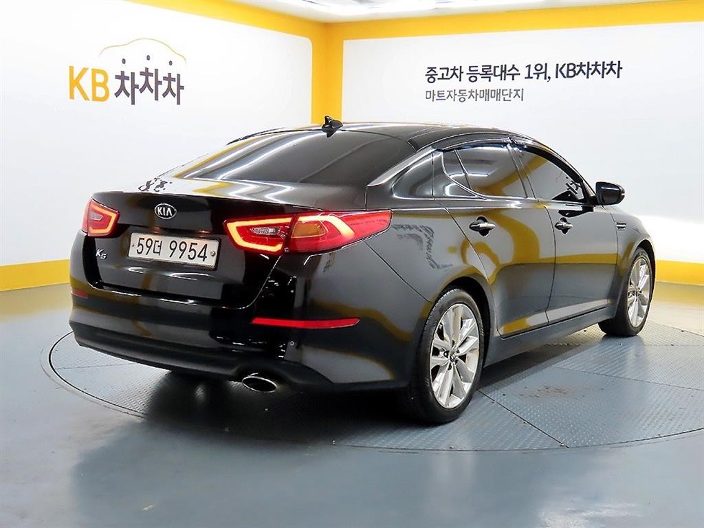 기아 K5 더 뉴 K5 2.0 프레스티지 이미지 4