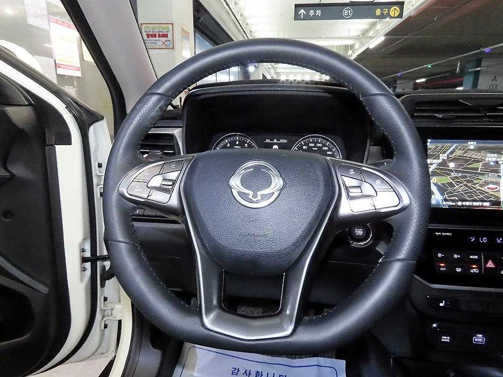 KG모빌리티(쌍용) 티볼리 더 뉴 티볼리 2WD 가솔린 1.6 V1 이미지 8