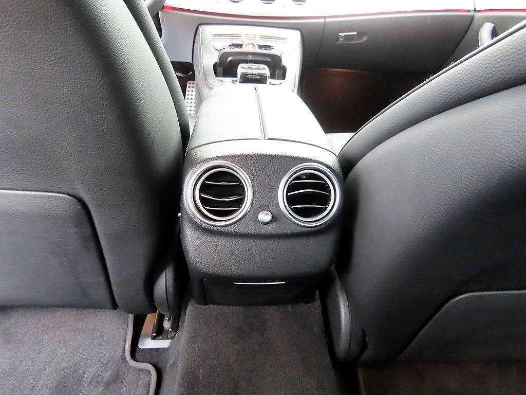 벤츠 E 클래스 E-클래스 W213 E250 아방가르드 이미지 16