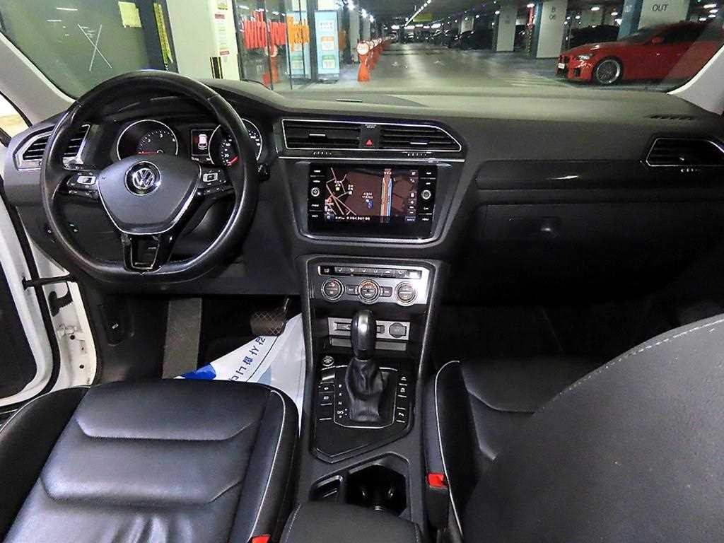 폭스바겐 티구안 티구안(2세대) 2.0 TDI 이미지 10