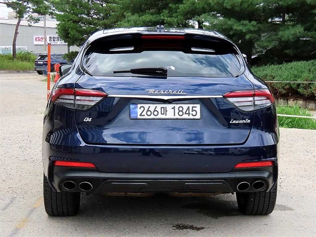 마세라티 르반떼 3.0  AWD 그란 스포츠 이미지 4
