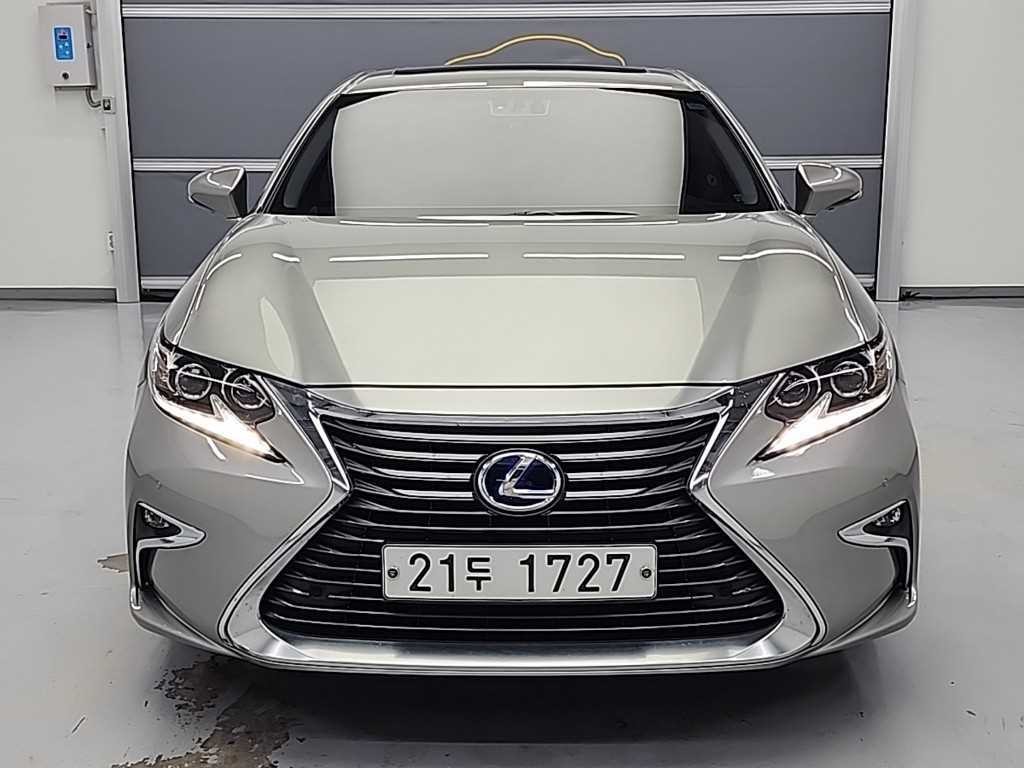 렉서스 ES 뉴ES300h 슈프림+ 이미지 2
