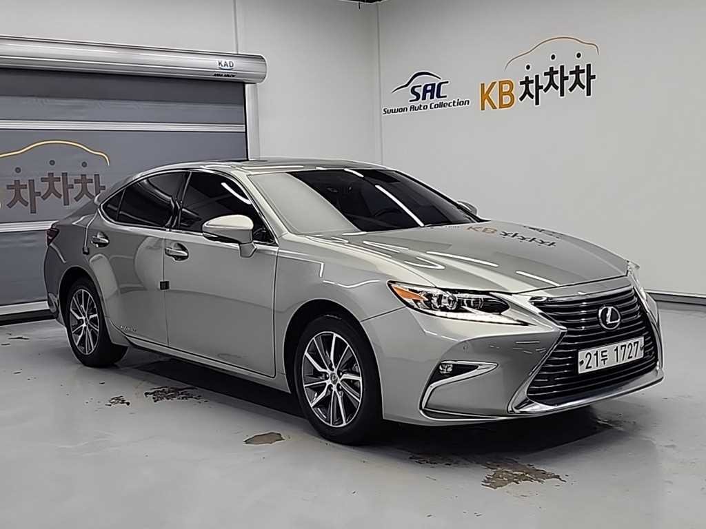 렉서스 ES 뉴ES300h 슈프림+ 이미지 4