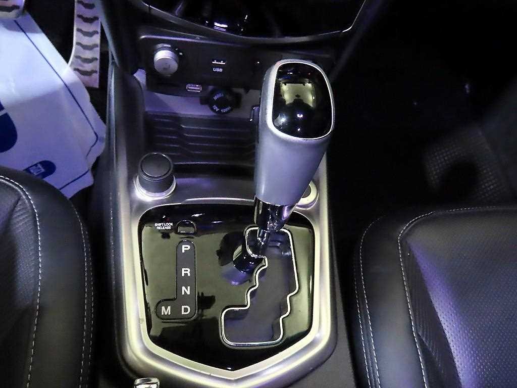 KG모빌리티(쌍용) 티볼리 디젤 2WD 1.6 VX 이미지 12