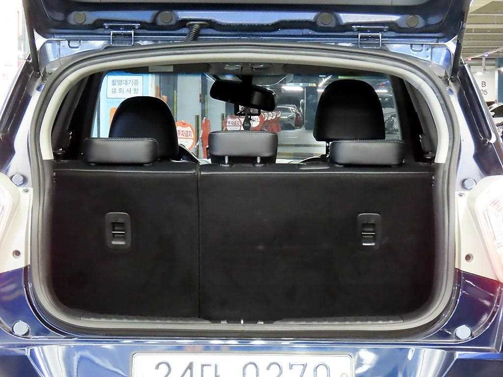 KG모빌리티(쌍용) 티볼리 디젤 2WD 1.6 VX 이미지 18