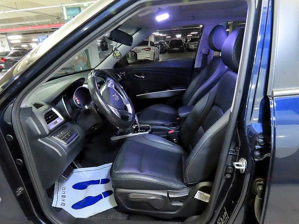 KG모빌리티(쌍용) 티볼리 디젤 2WD 1.6 VX 이미지 6