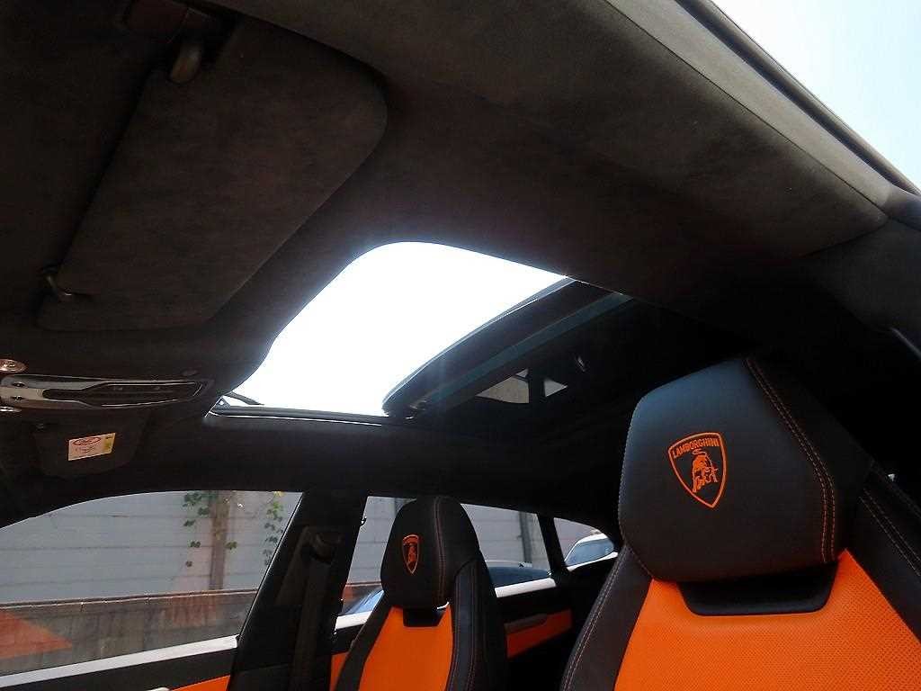 람보르기니 우루스 4.0 V8 이미지 16