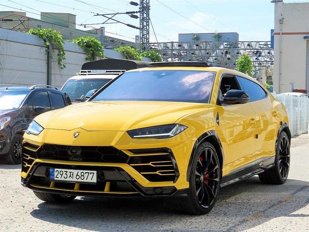 람보르기니 우루스 4.0 V8 이미지 2
