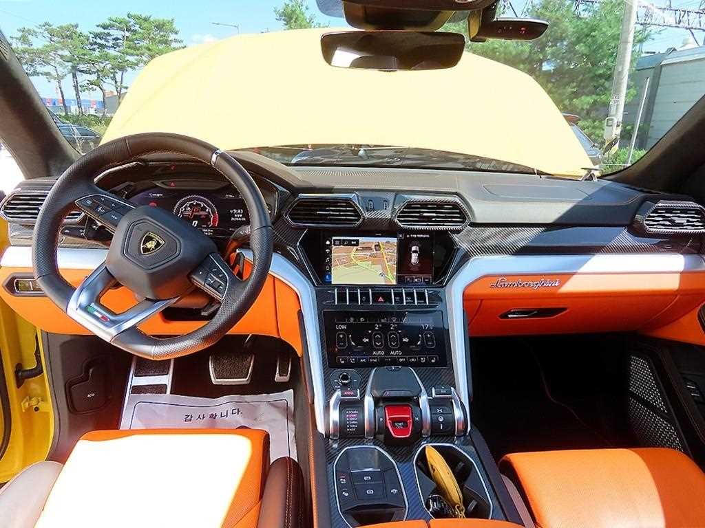 람보르기니 우루스 4.0 V8 이미지 7