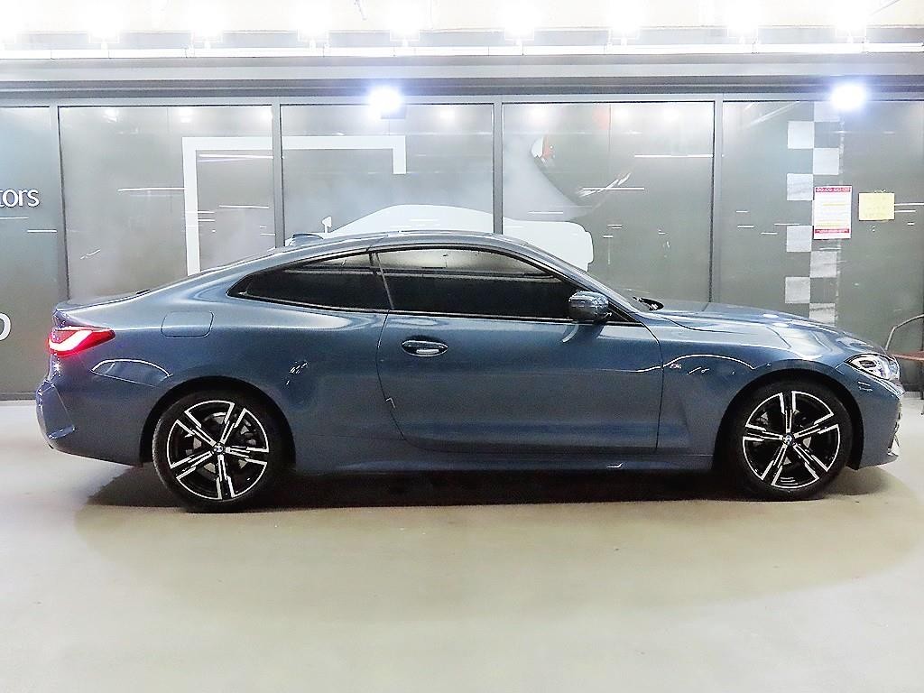 BMW 4시리즈 4시리즈 (G22) 420d 쿠페 M 스포츠 이미지 3