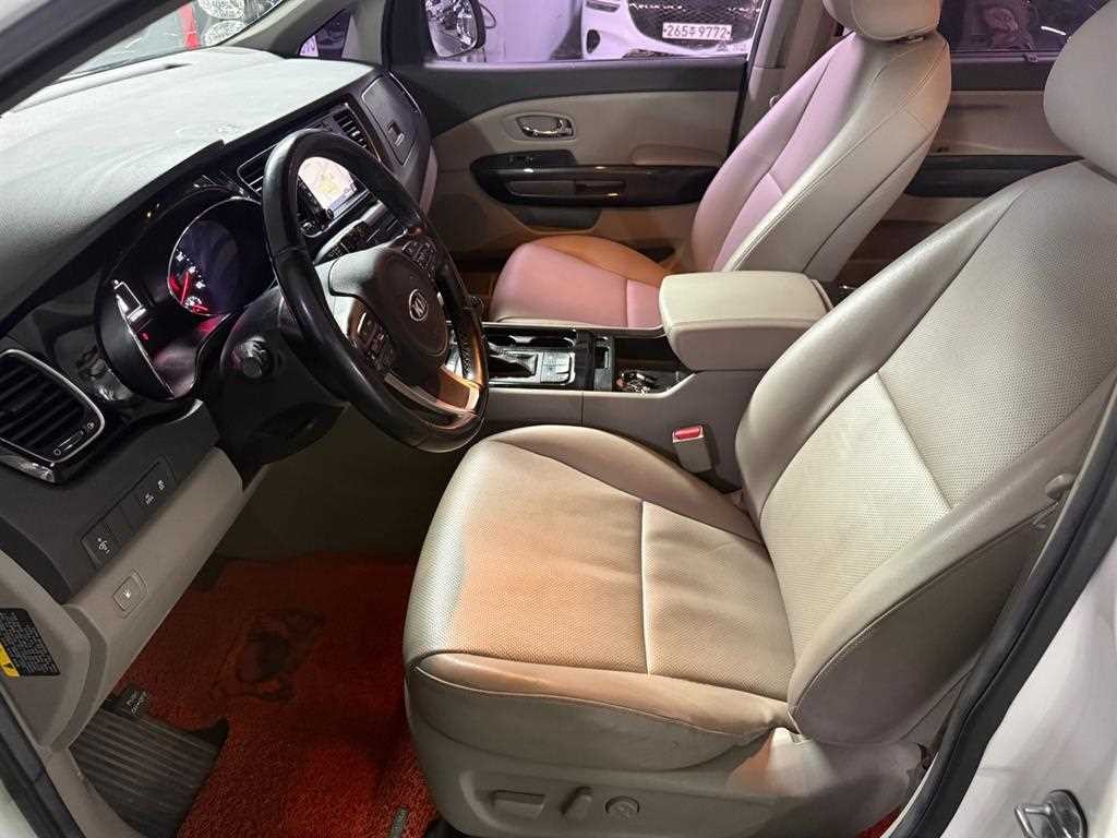 기아 카니발 올 뉴 카니발 디젤 11인승 프레스티지 이미지 9