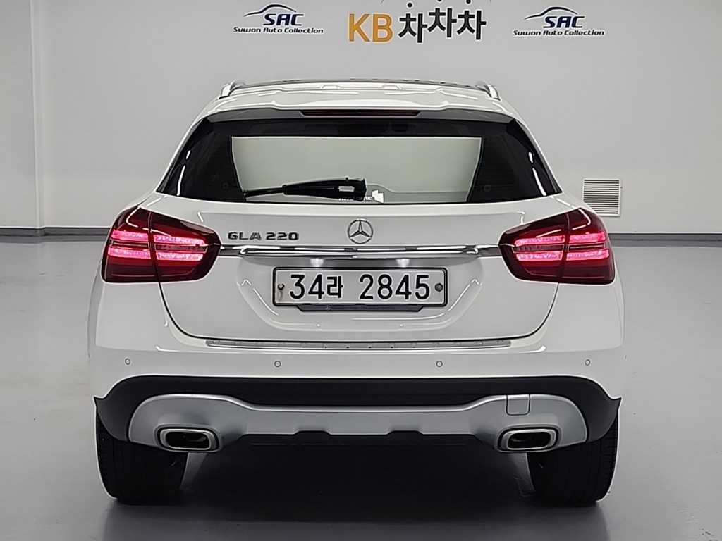 벤츠 GLA 클래스 GLA클래스 X156 GLA220 프리미엄 이미지 4