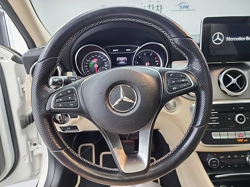 벤츠 GLA 클래스 GLA클래스 X156 GLA220 프리미엄 이미지 9
