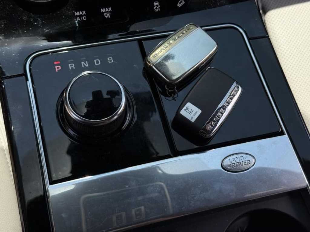 랜드로버 레인지로버 벨라 2.0 D240 R-다이나믹 SE 이미지 12