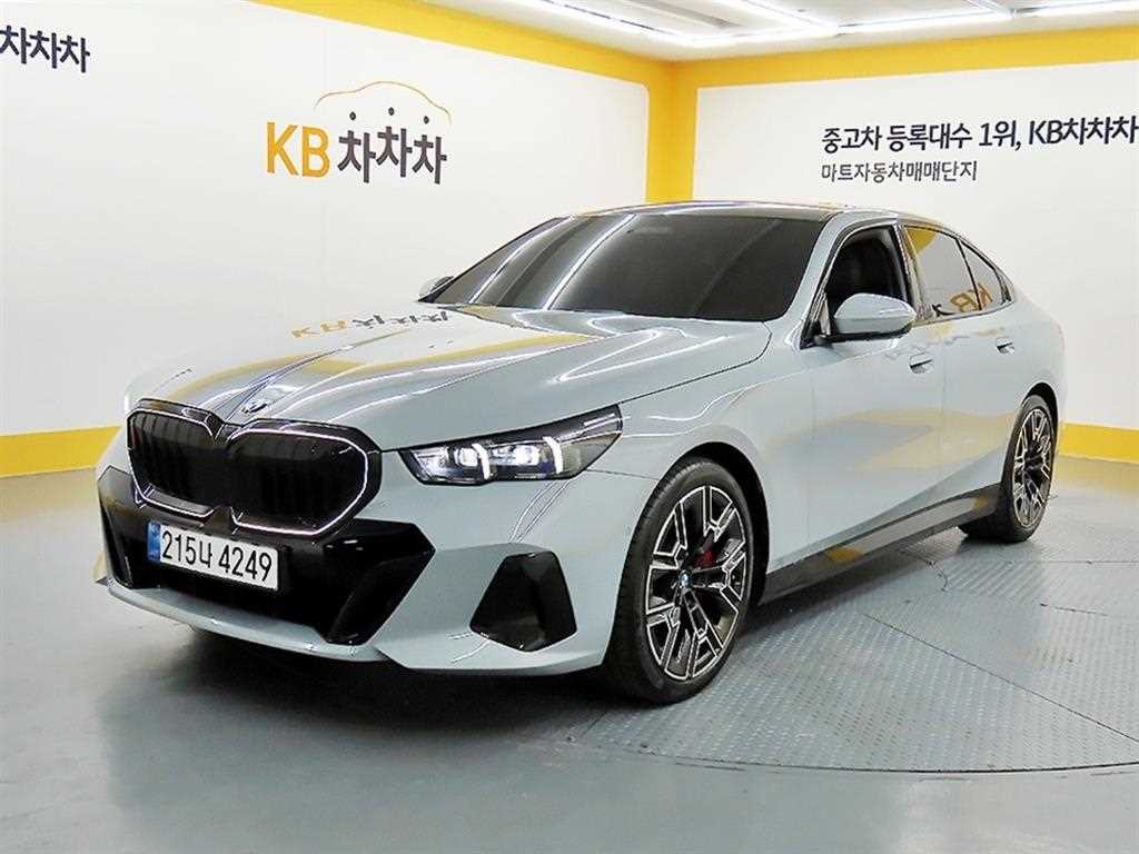 BMW 5시리즈 5시리즈 (G60) 530i xDrive M 스포츠 프로 스페셜 에디션 이미지 1