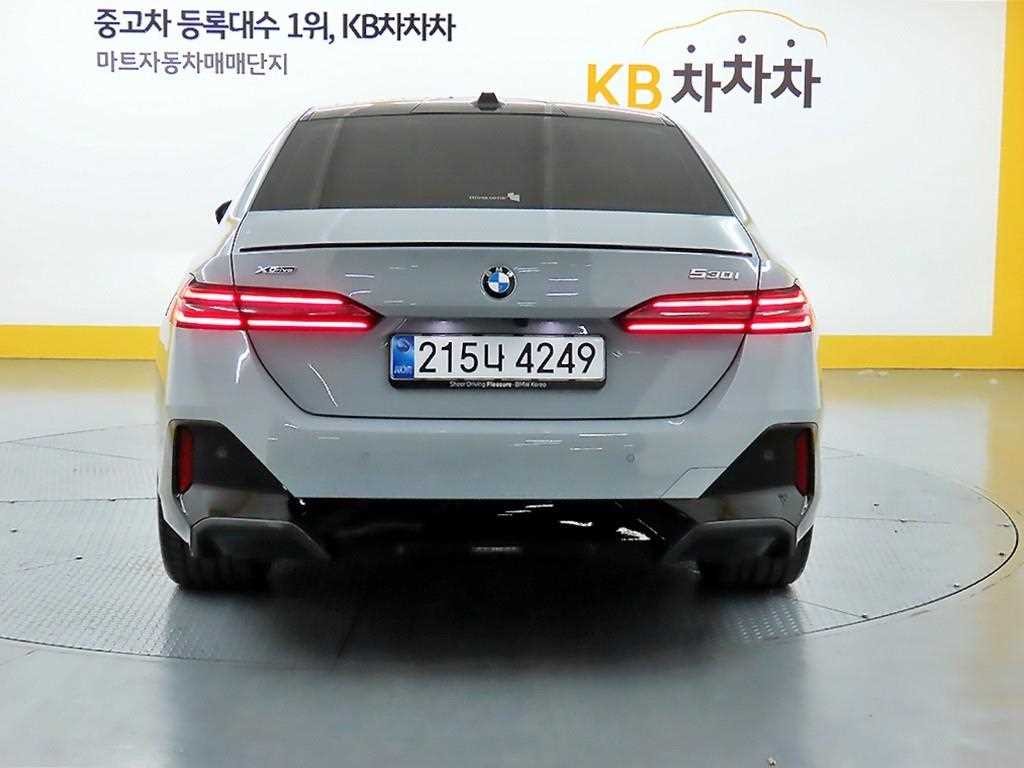 BMW 5시리즈 5시리즈 (G60) 530i xDrive M 스포츠 프로 스페셜 에디션 이미지 4