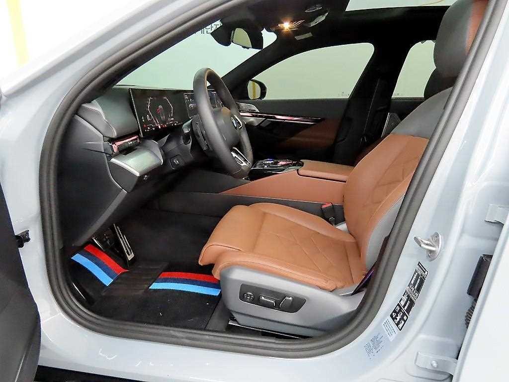 BMW 5시리즈 5시리즈 (G60) 530i xDrive M 스포츠 프로 스페셜 에디션 이미지 5