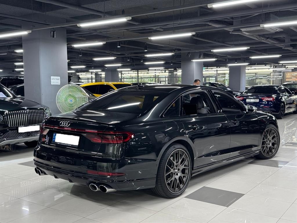 아우디 S8 S8 (D5) 4.0 TFSI 콰트로 LWB 이미지 3
