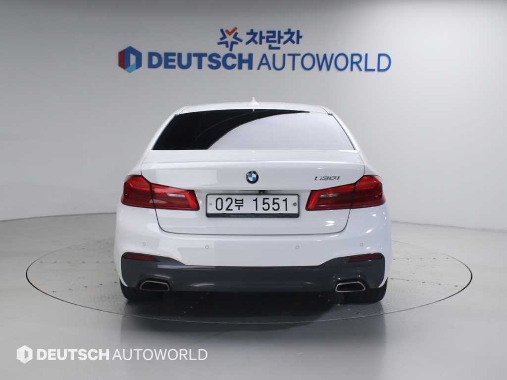 BMW 5시리즈 5시리즈 (G30) 530i M 스포츠 플러스 이미지 4
