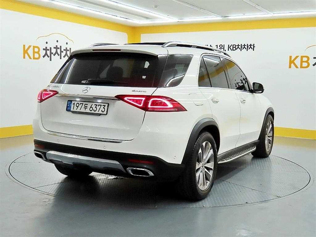 벤츠 GLE 클래스 GLE 클래스 W167 GLE 300d 4MATIC 이미지 4