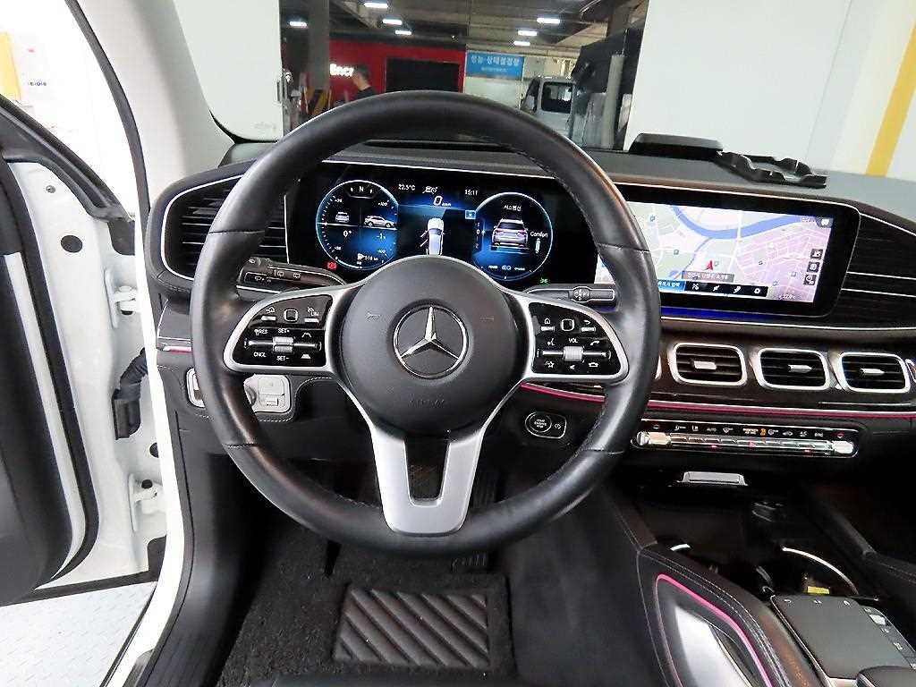 벤츠 GLE 클래스 GLE 클래스 W167 GLE 300d 4MATIC 이미지 9