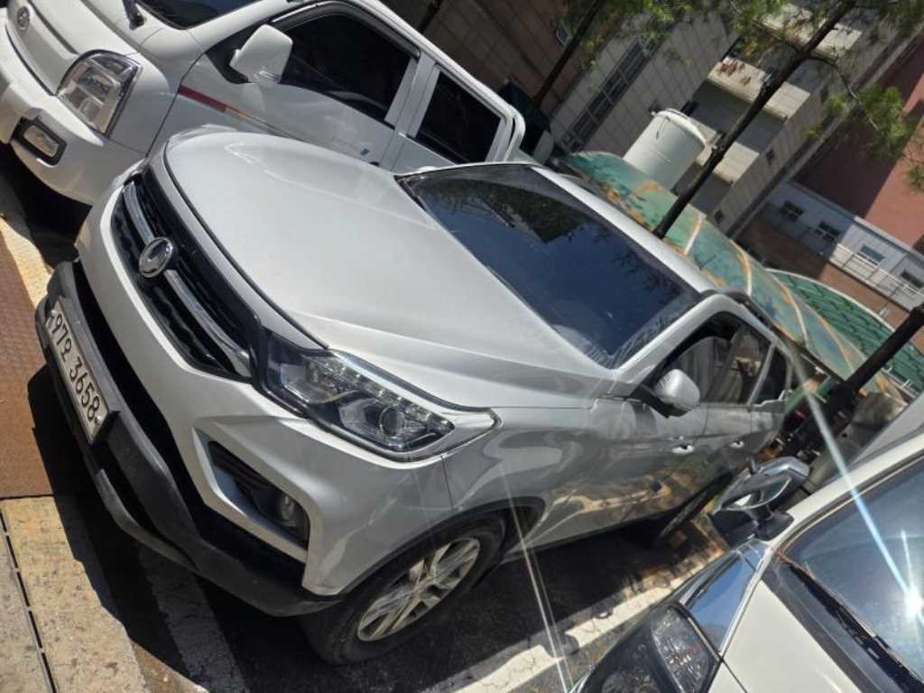 KG모빌리티(쌍용) 렉스턴 렉스턴 스포츠 4WD 디젤 2.2 어드벤처 이미지 2