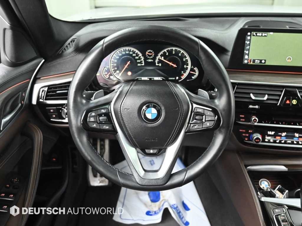 BMW 5시리즈 5시리즈 (G30) 530i M 스포츠 플러스 이미지 13