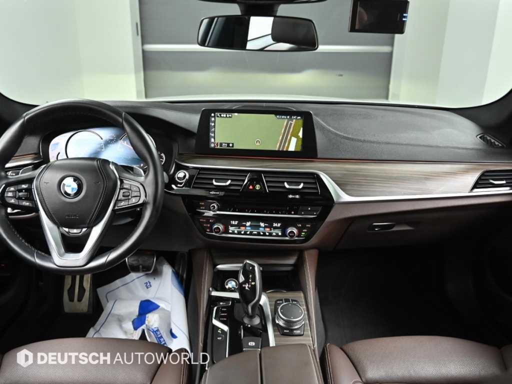BMW 5시리즈 5시리즈 (G30) 530i M 스포츠 플러스 이미지 7