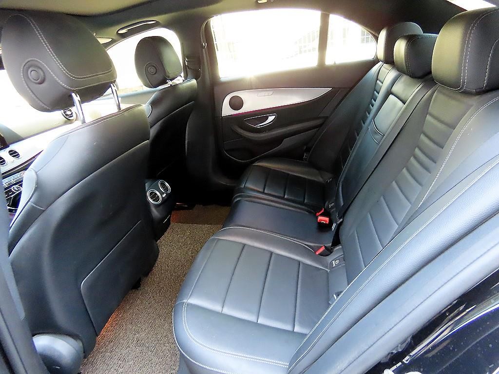 벤츠 E 클래스 E-클래스 W213 E300 아방가르드 이미지 6