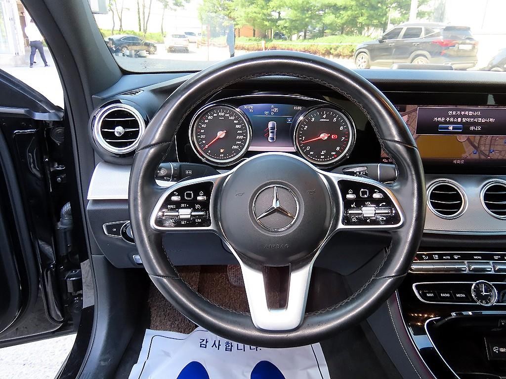 벤츠 E 클래스 E-클래스 W213 E300 아방가르드 이미지 8