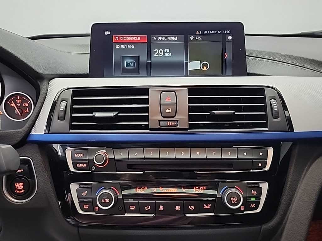 BMW 3시리즈 3시리즈 (F30) 320i M 스포츠 이미지 10