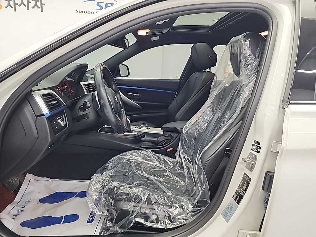 BMW 3시리즈 3시리즈 (F30) 320i M 스포츠 이미지 11