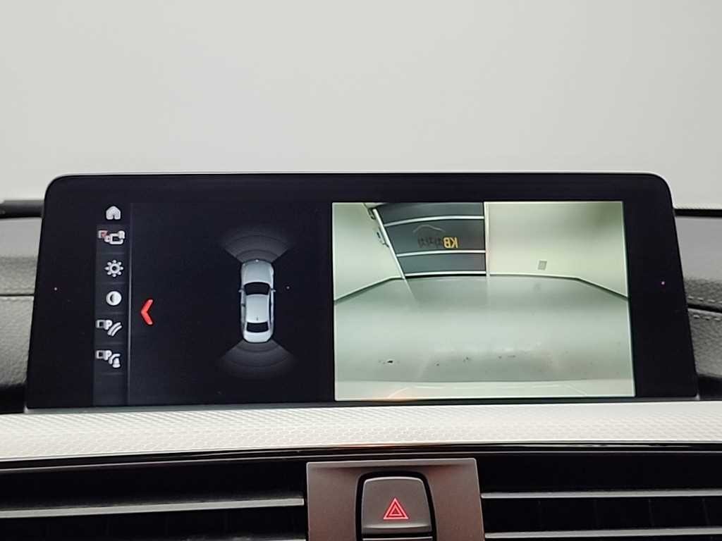 BMW 3시리즈 3시리즈 (F30) 320i M 스포츠 이미지 16