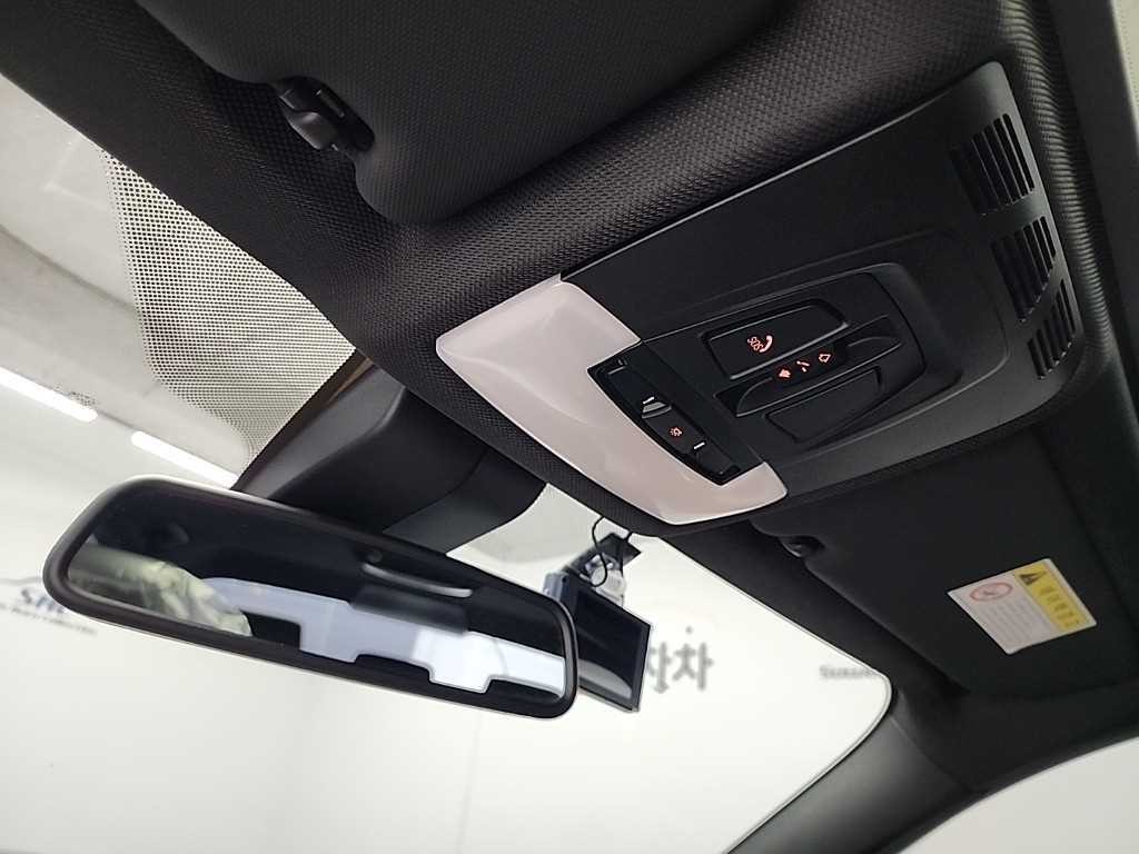BMW 3시리즈 3시리즈 (F30) 320i M 스포츠 이미지 17