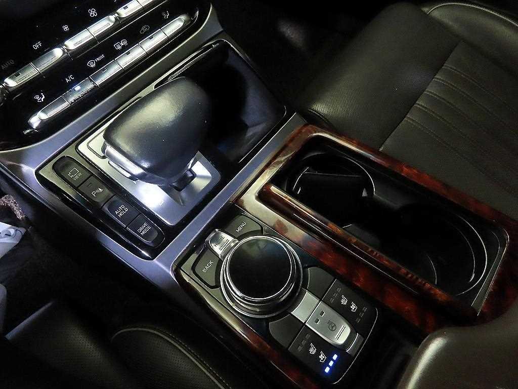 제네시스 EQ900 3.8 GDI AWD 프리미엄 럭셔리 이미지 12