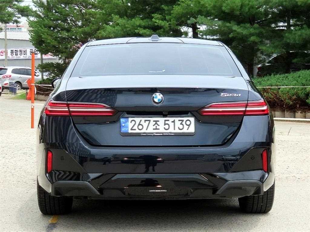 BMW 5시리즈 5시리즈 (G60) 530e 기본형 이미지 4