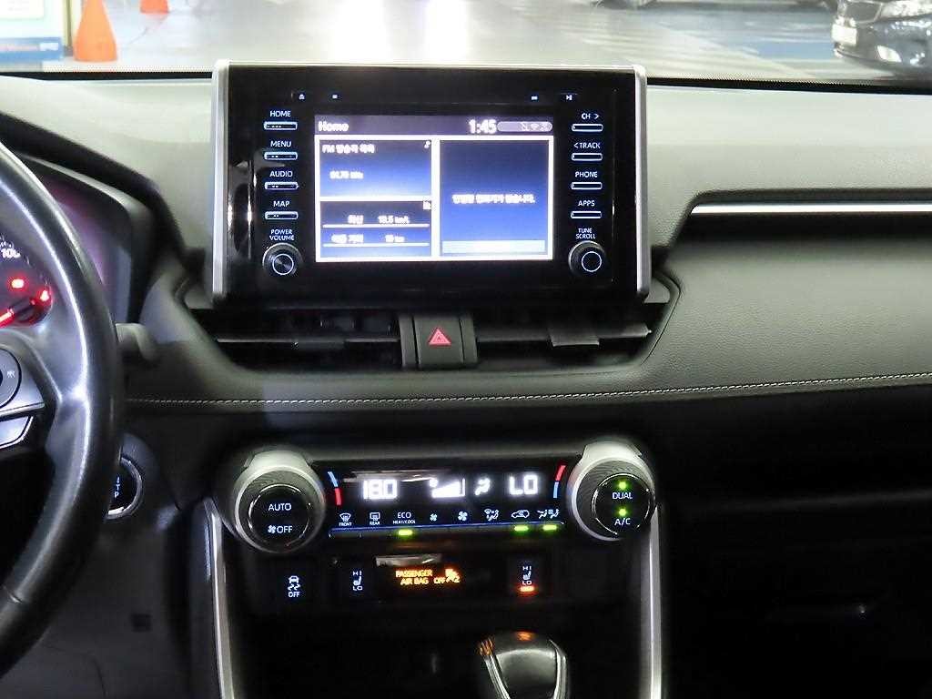 토요타 라브4 RAV4(5세대) 2.5 2WD 이미지 11