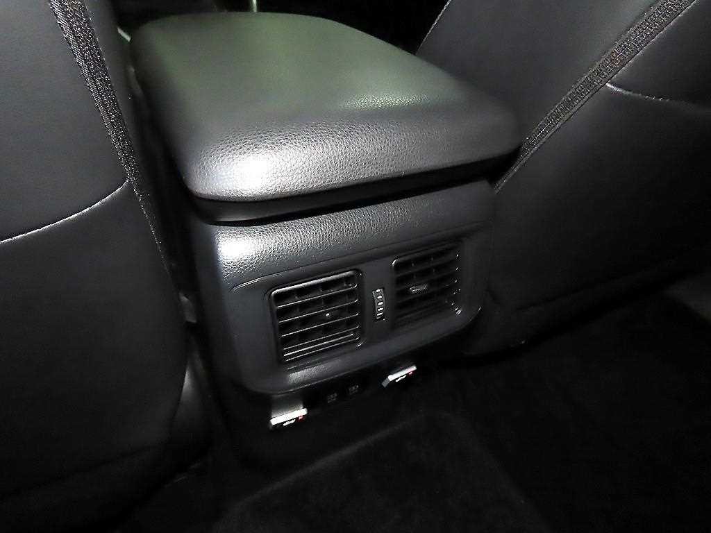 토요타 라브4 RAV4(5세대) 2.5 2WD 이미지 15