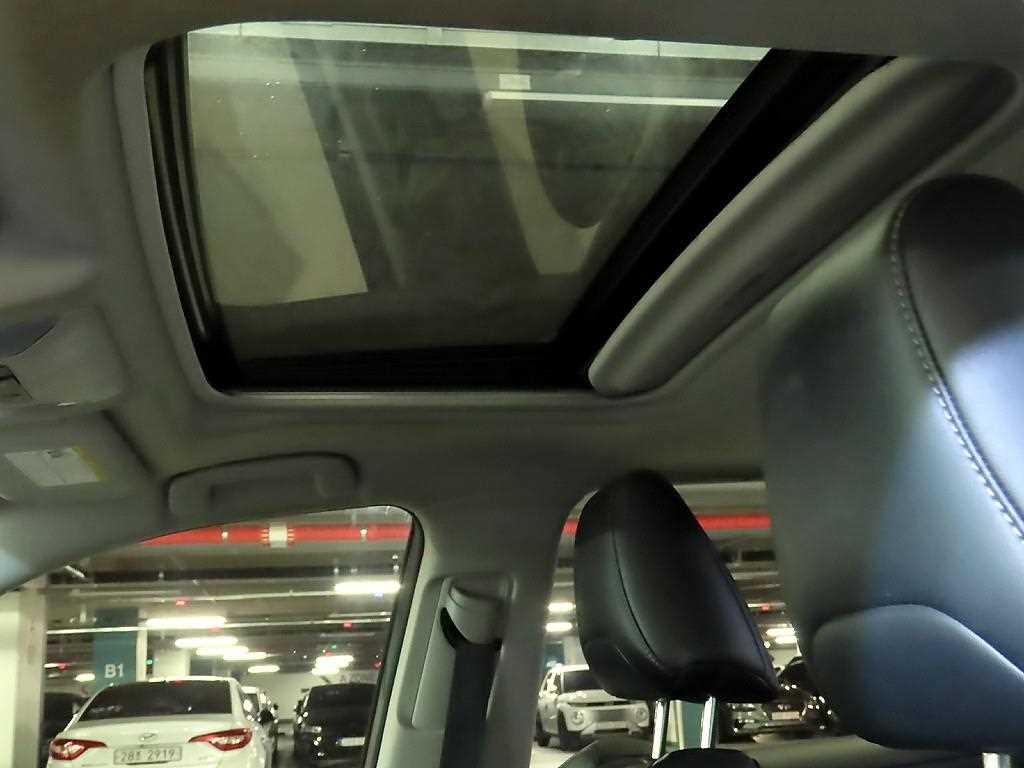 토요타 라브4 RAV4(5세대) 2.5 2WD 이미지 17