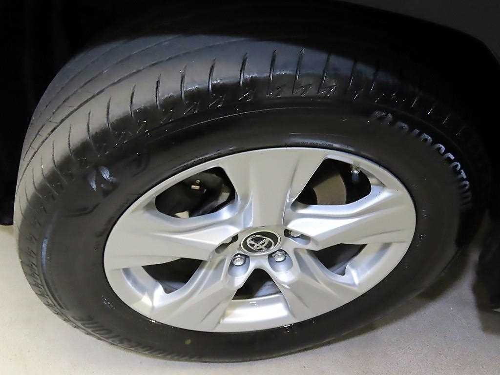 토요타 라브4 RAV4(5세대) 2.5 2WD 이미지 20